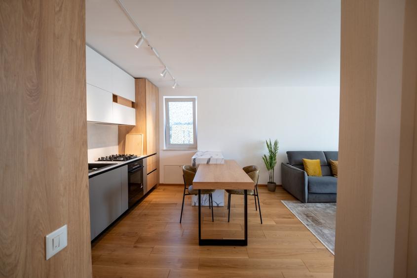 Apartament cu 2 camere decomandat, mobilat în Astra