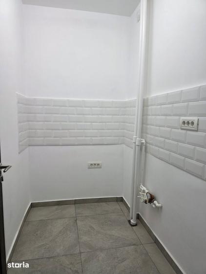 Garsonieră decomandată în Pajura