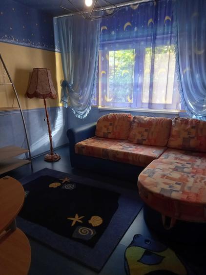 Apartament cu 3 camere semidecomandat în Aradului