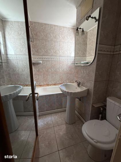 Apartament cu 3 camere în Piața Centrală