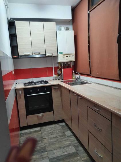 Apartament cu 3 camere semidecomandat în Chiajna