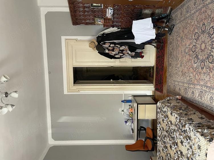 Apartament cu 5 camere decomandat în Victoriei