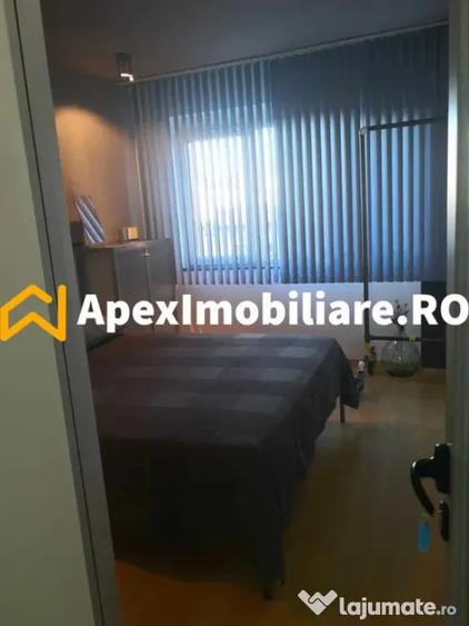 Apartament cu 3 camere decomandat în Gara de Nord