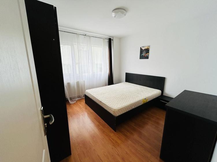 Apartament cu 3 camere decomandat, mobilat în Titulescu