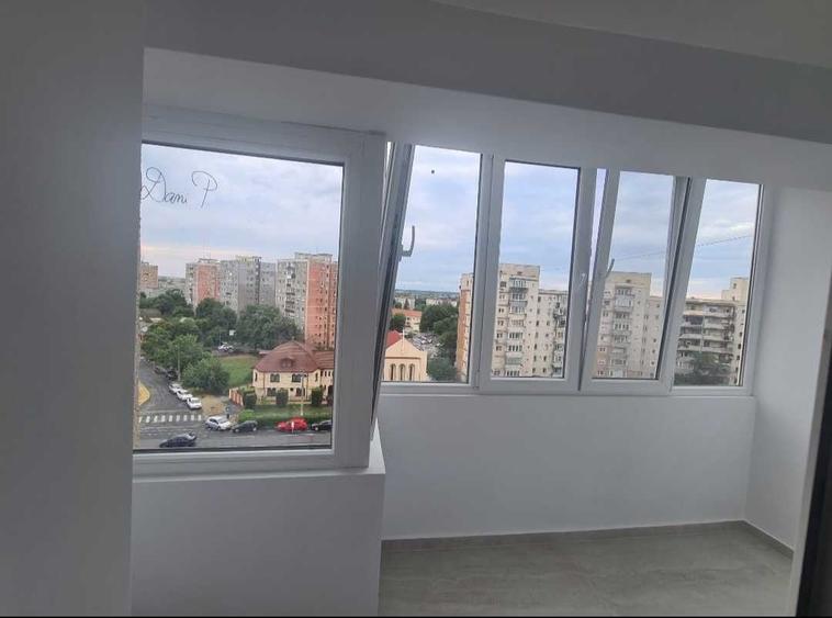 Apartament cu 4 camere decomandat în Aurel Vlaicu