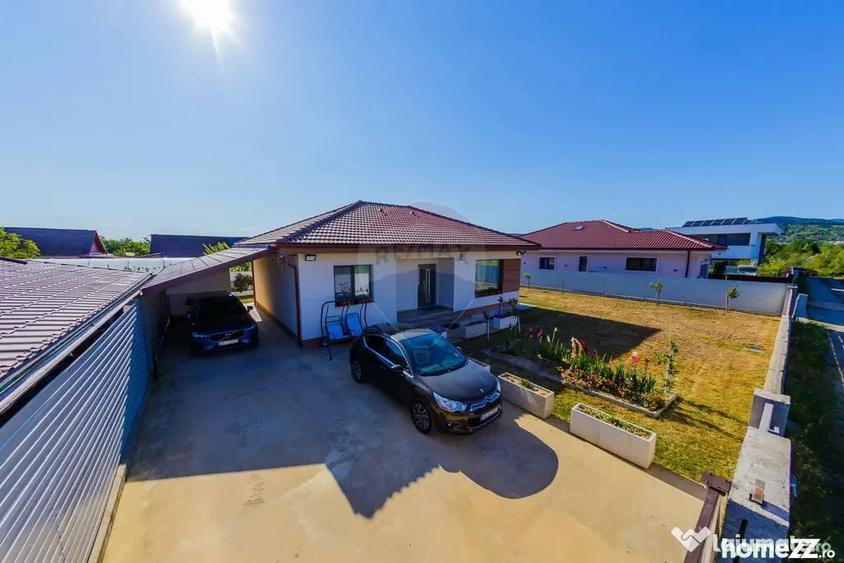 Casă cu 4 camere cu Teren 600 Mp în Săsar