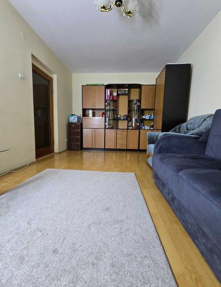 Apartament cu 2 camere decomandat în Exterior Vest
