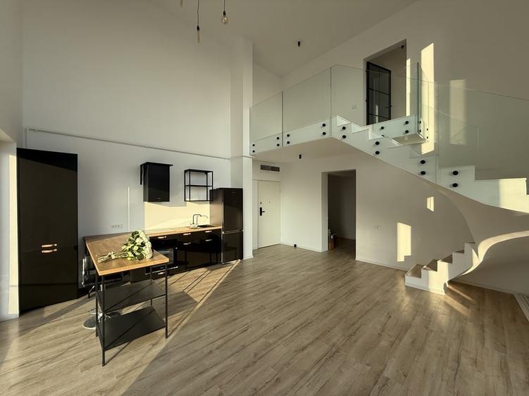 Apartament cu 4 camere decomandat în Barbu Văcărescu