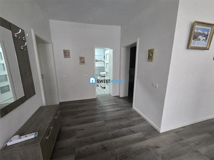Casă cu 5 camere cu Teren 1600 Mp în Șinca