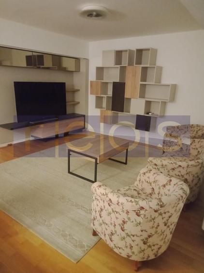 Apartament cu 4 camere, mobilat în Iancului