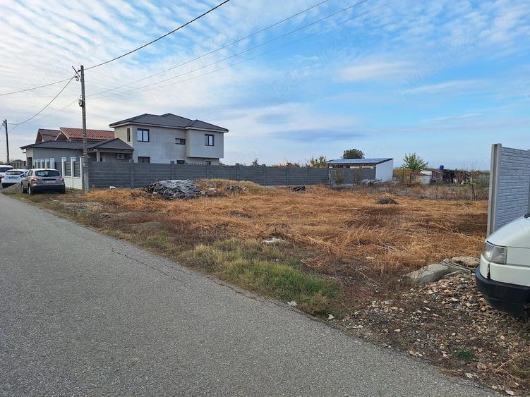 Teren de 500 mp, în Mândruloc