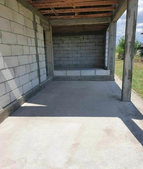 Casă cu Teren 2000 Mp în Merii