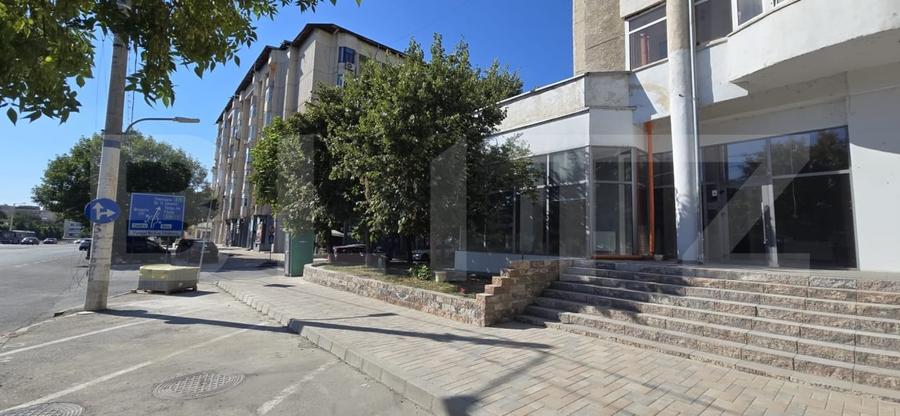 Spațiu comercial, de 163 mp, în Calea București