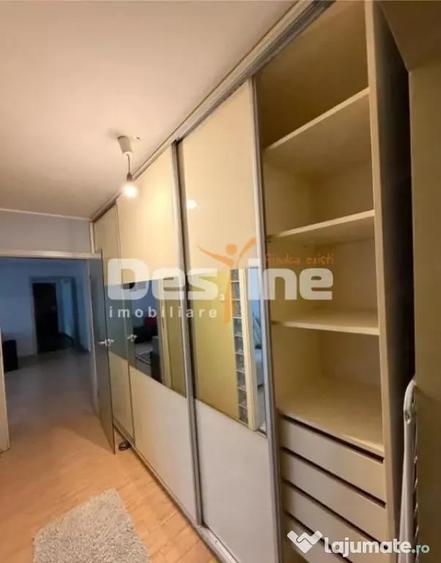 Apartament cu 3 camere semidecomandat în Lidia