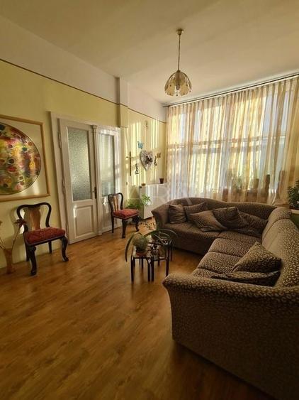 Casă cu 7 camere cu Canalizare în Grigorescu
