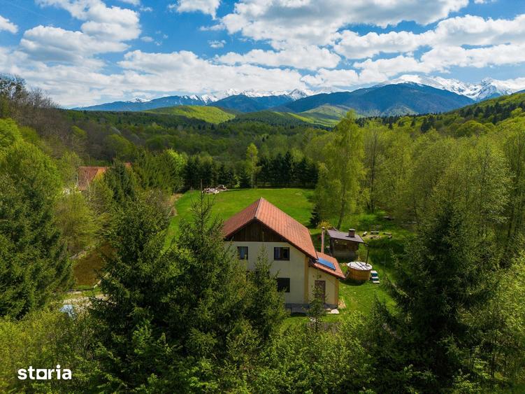 Casă cu 5 camere cu Teren 3400 Mp în Porumbacu de Jos