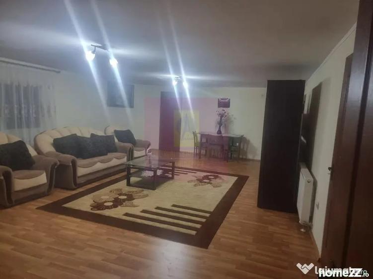 Casă cu 7 camere cu Teren 1500 Mp în Islaz