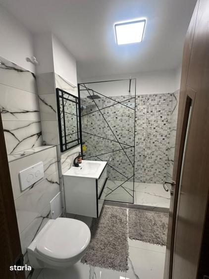 Apartament 3 camere, 70 mp + balcon, 2 bai, centrala noua, boxa Cr - 6