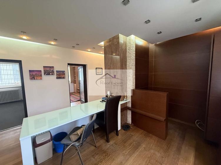 Apartament cu 4 camere decomandat în Andrei Mureșanu