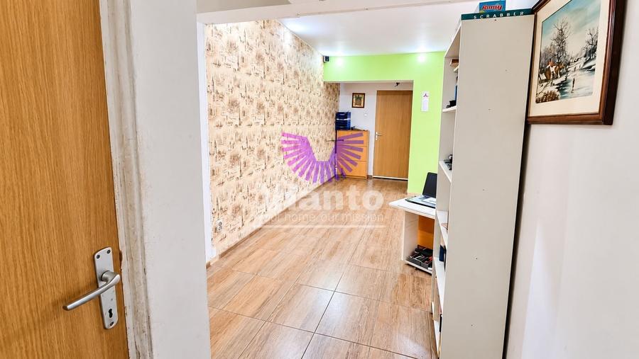 Spațiu comercial, de 50 mp, în Central