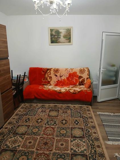 Garsonieră decomandată în Calea Galați
