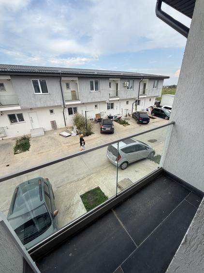 Casă individuală cu 3 camere cu Canalizare în Dobroești
