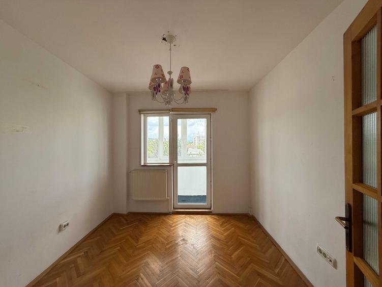 Apartament cu 4 camere decomandat în Mănăștur