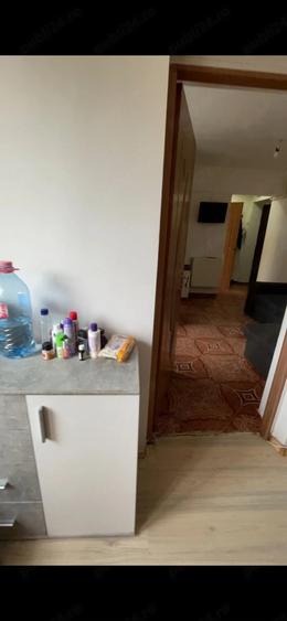 Apartament cu 3 camere nedecomandat în Rahova