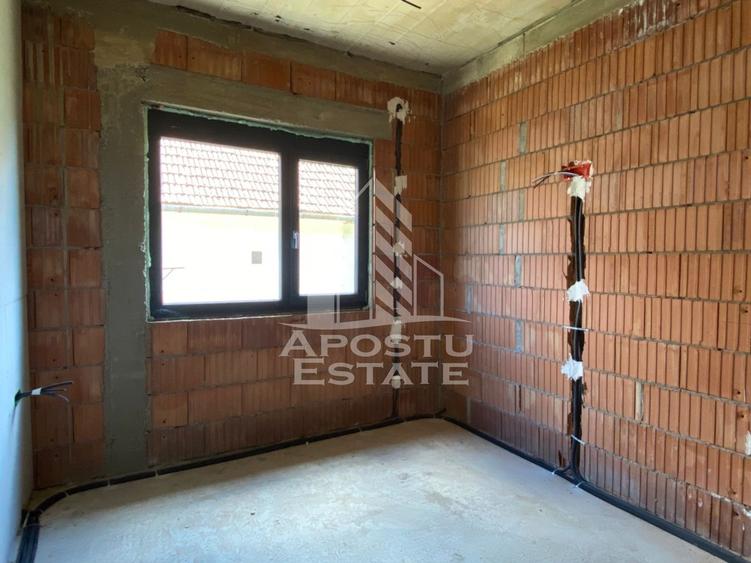 Casă individuală cu 5 camere cu Canalizare în Urseni