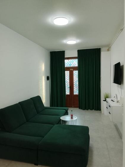 Casă cu 2 camere cu Teren 60 Mp în Central