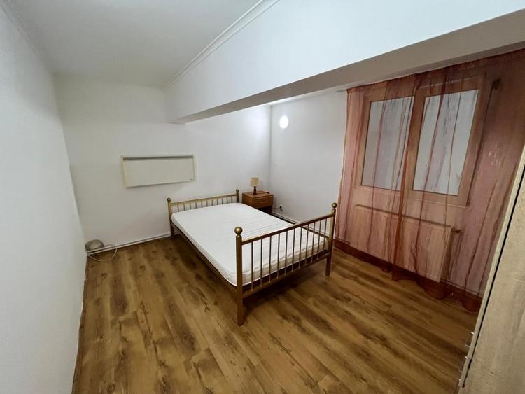 Apartament cu 3 camere decomandat, mobilat în Mehala