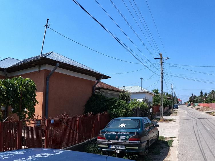 Casă individuală cu 6 camere cu Garaj în Slobozia