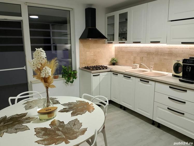 Casă cu 4 camere cu Teren 327 Mp în Central