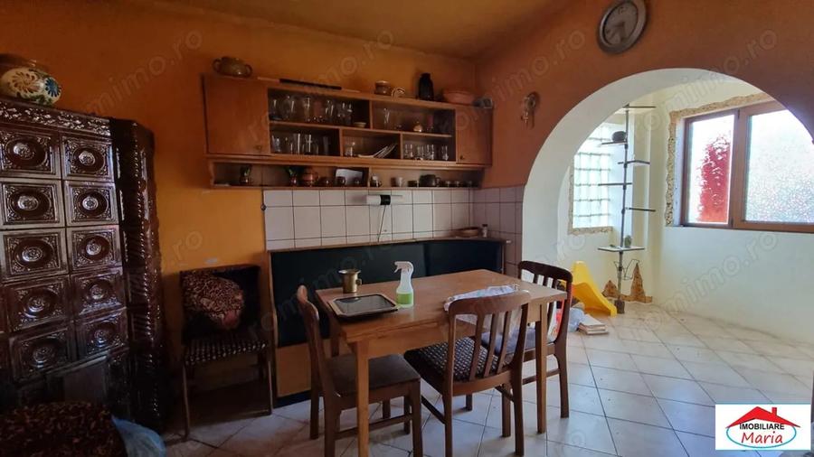 Casă cu 3 camere în Semicentral