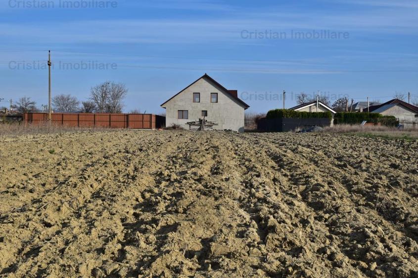 Casă cu 4 camere cu Canalizare în Vădeni