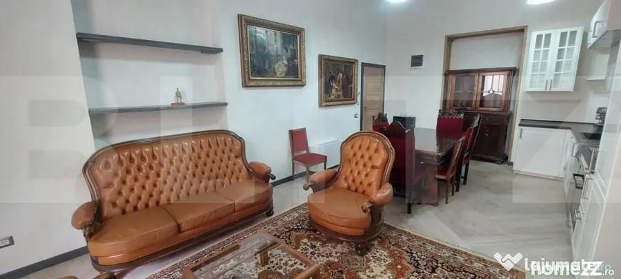 Apartament cu 2 camere decomandat, mobilat în Central
