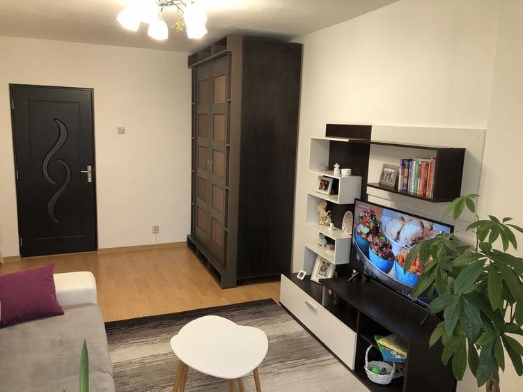 Apartament cu 2 camere decomandat în Tudor