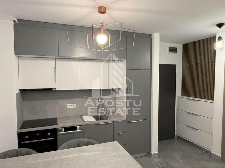 Apartament cu 2 camere semidecomandat, mobilat în UTA