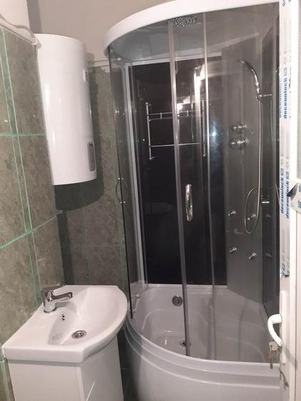Garsonieră decomandată în Central