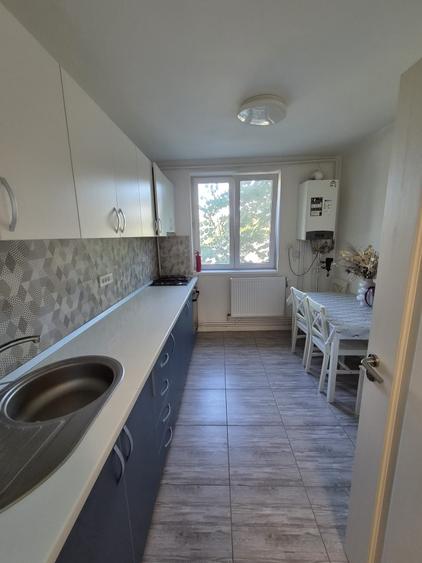 Apartament cu 2 camere semidecomandat în Micro 19