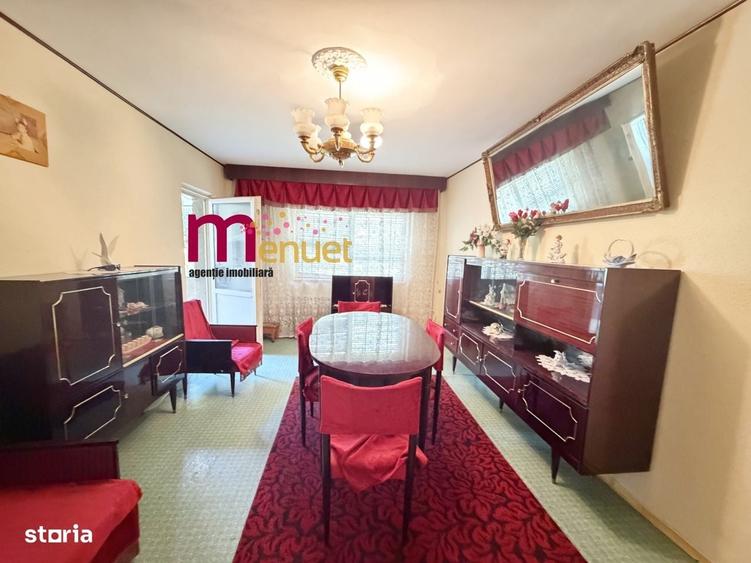 Apartament cu 3 camere decomandat în C5