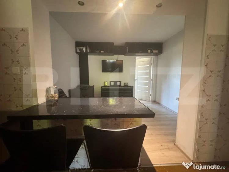 Casă cu 7 camere cu Teren 600 Mp în Central