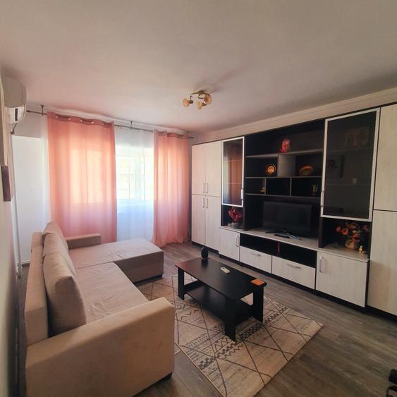 Apartament cu 2 camere decomandat în Piața Unirii
