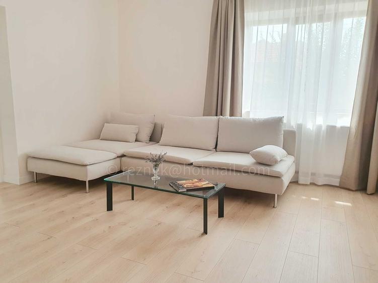 Apartament cu 2 camere nedecomandat, mobilat în 1 Mai