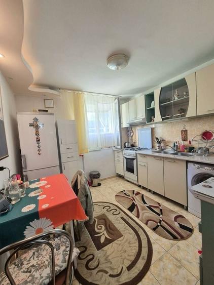 Apartament cu 2 camere decomandat, mobilat în Berceni