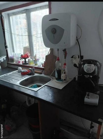 Casă cu 3 camere cu Teren 1500 Mp în Central