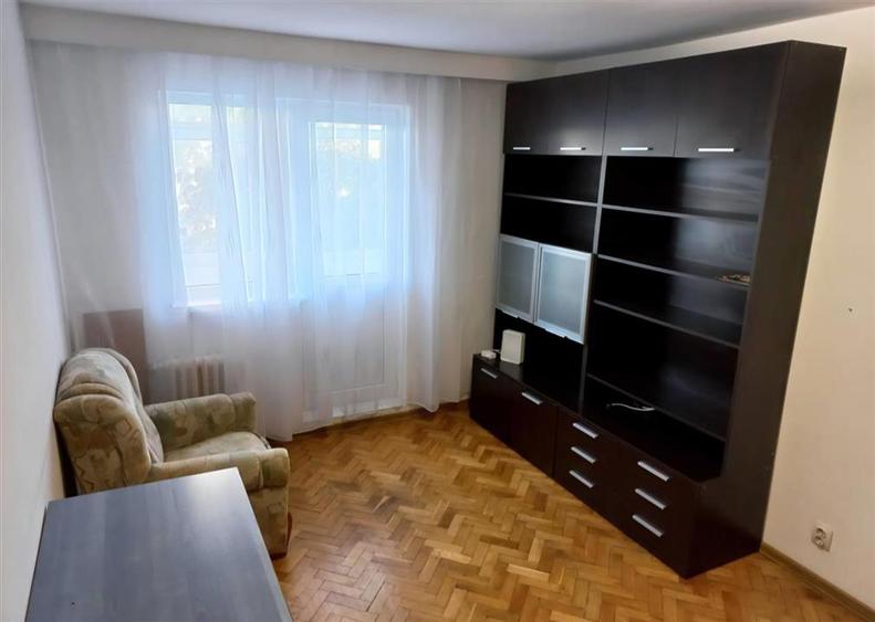 Apartament cu 2 camere decomandat, mobilat în Alexandru cel Bun