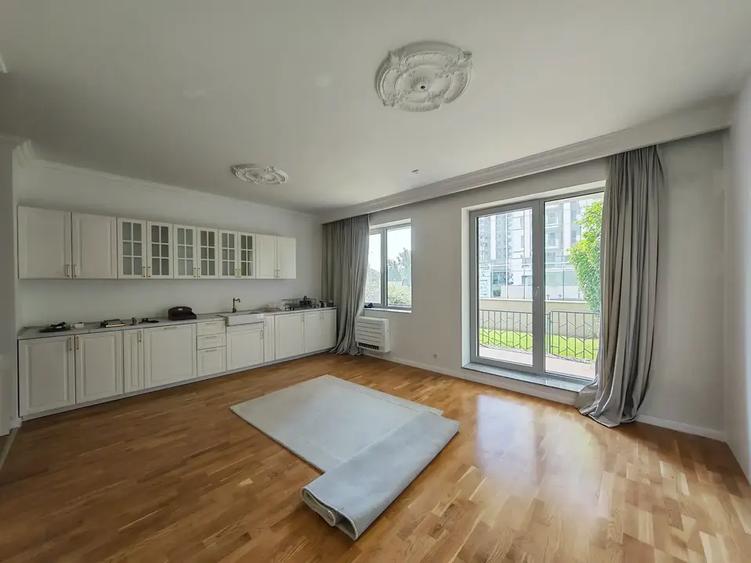 Apartament cu 3 camere semidecomandat, mobilat în Domenii