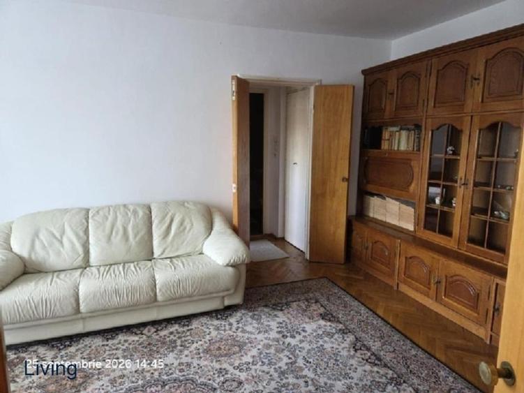 Apartament cu 4 camere decomandat, mobilat în Eroii Revoluției