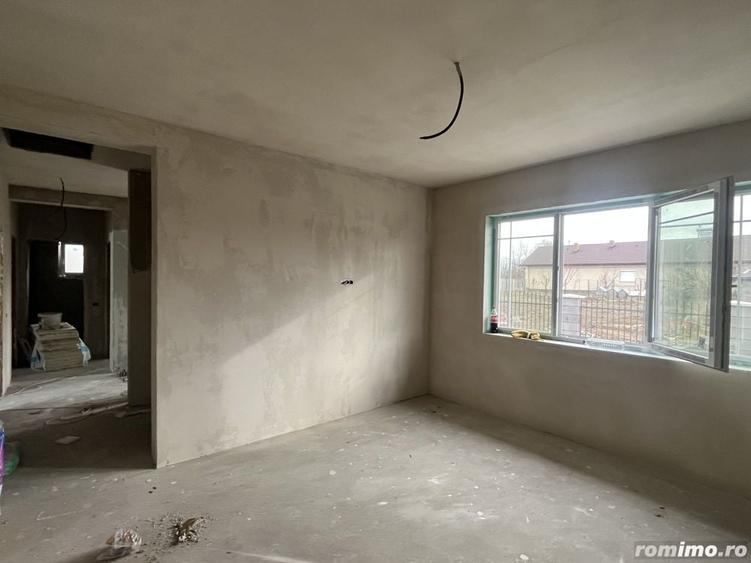 Casă cu 4 camere cu Teren 400 Mp în Central